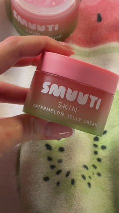 video showcasing close ups of the renewed formulation of watermelon jelly cream, showing the new, clear jelly texture