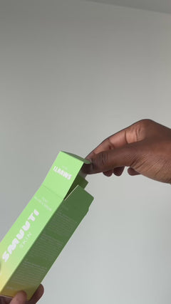 closeup of Smuuti Skin pear balance serum, its texture and packaging